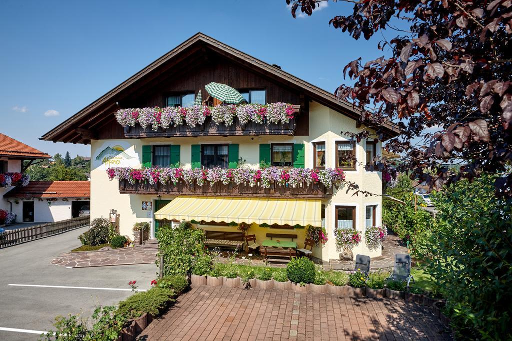 Gaestehaus Alpina Бад Колгруб Екстериор снимка